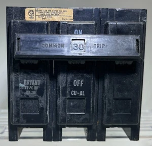 BRYANT BR330 3-POLE 30amp Circuit Breaker 208/240 -Tested- ⚡️ - Picture 1 of 4