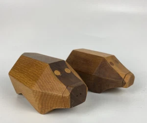 Vintage Set Mid Century Wood Pig Figurines Salt and Pepper Shakers - Picture 1 of 5