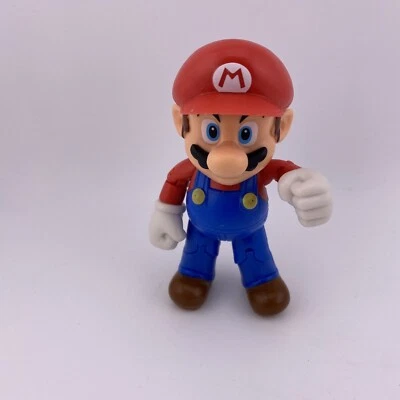 New World of Nintendo Star Power Mario 4" 2-5 Action Figure Jakks Pacific - Image 1 of 4