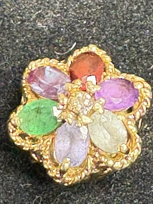 VTG Richard Klein KLJCI 14K Yellow Gold Ruby w/5 , Diamond Flower Slide Charm - Image 1 of 4