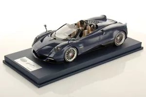 LookSmart Pagani Huayra Roadster Blue Tricolore with Showcase 1/18 - Imagen 1 de 6