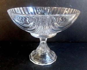 CLEAR CRYSTAL SCALLOP DESIGN PEDESTAL BOWL, 10.75" IN DIA. X 8,75" TALL - Picture 1 of 3