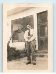 Vintage Photo 1945, US Navy Doctor Lieutenant, Humble Pose, WW2, 3.5x2.5 - Picture 1 of 2