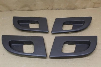 Moldura interna para maçaneta da porta Ford Expedition 2003 - 2006 fabricante de equipamento original - Imagem 1 de 4