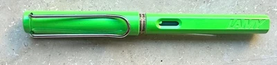 LAGERBEREINIGUNG! LAMY Safari Füllhalter, Sonderfarbe green mit grünem Kreuz - Bild 1 von 2