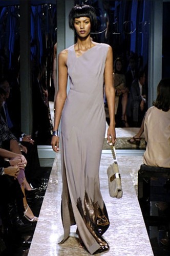 Abito DIOR con paillettes asimmetrico taupe (vendita al dettaglio £5.500)