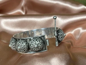 Middle Eastern 925 Sterling Silver Vintage Antique Dome Hinged Bangle Bracelet - Picture 1 of 9