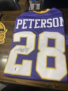 Adrian Peterson Signed Minnesota Vikings Jersey Beckett Authenticated Signed