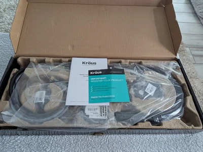 Grifo de fregadero de cocina táctil de un solo mango Oletto rociador KTF-3104MB Kraus Foto 1 de 4