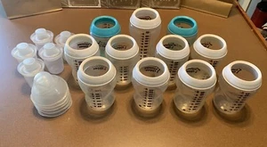 Lot of 11 Tommee Tippee Baby Bottles (10)9 Oz & (1)11 Oz W/ 5 Caps & Cups - Picture 1 of 4