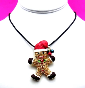 Collana con ciondolo spilla natalizia biscotto uomo pan di zenzero Kirks Folly tono oro - Foto 1 di 5