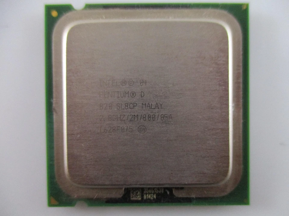 CPU INTEL PENTIUM D 820 2.8GHZ SOCKET 775 SL8CP - Imagen 1 de 2