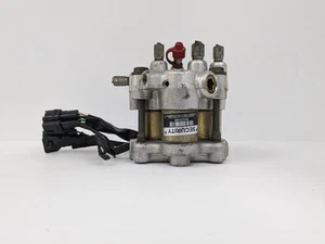 1992-1996 Lexus SC300 SC400 ABS Anti-Lock Brake Pump Control Module 44510-24040 - Picture 1 of 7