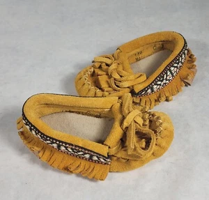 LAURENTIAN CHIEF Leather Infant Unisex Moccasins Fringe Size 3 Made in Canada  - Picture 1 of 5