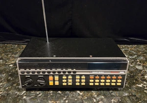 Scanner Bearcat BC-300 vintage - Très bon état, antenne et cordon secteur, testé (non - Photo 1/12