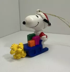 🎄Snoopy & Woodstock Mushing A Dog Sled Christmas Ornament CUTE - Picture 1 of 6