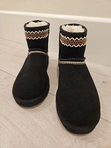 NUOVO UGG TAGLIA 10 UOMO CLASSICO MINI ATHERSON STIVALE NERO VIETNAM - Foto 1 di 8