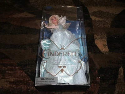 Nuevo. Muñeca de película de acción en vivo Hada Madrina Cenicienta Tienda Disney. Raro. Foto 1 de 4