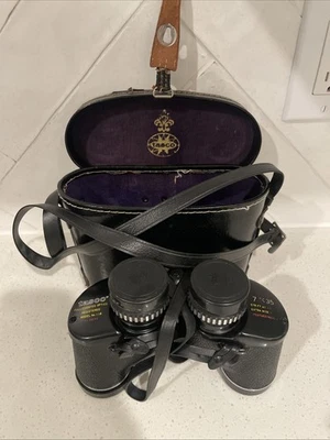 Vintage Tasco Binoculars Model No.118 7X35 578 Feet at 1000 Yards Feather Weight - Image 1 of 4