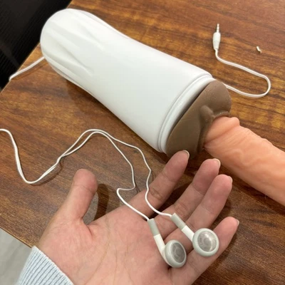 Masturbadores de bolsillo con bomba de coño acariciador de ventosas para juguetes masculinos de succión profunda para adultos Foto 1 de 4