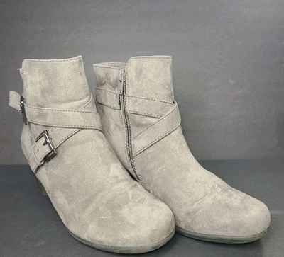 Botines Croft & Barrow para mujer talla 8M gris imitación gamuza ortolita tacón de 2 pulgadas Foto 1 de 4