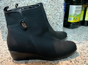 AK ANNE KLEIN SCHWARZE STIEFEL GRÖSSE 8 M TEXTIL OBERMATERIAL SEITLICHER REISSVERSCHLUSS SCHWARZ - Bild 1 von 9