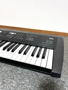 KORG TR61 Synthesizer 61-Key Music Workstation Keyboard Tested - Picture 1 of 12