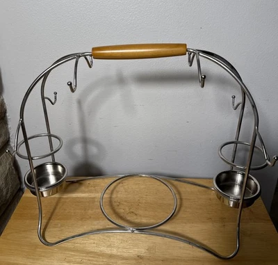 Soporte de servidor buffet de metal vintage de un nivel con mango de madera placas tazas cubiertos Foto 1 de 4