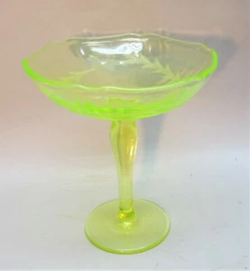 Bold 8.75" ANTIQUE VASELINE GLASS Hand-Engraved Glass Compote Bowl, circa 1900 - Picture 1 of 6