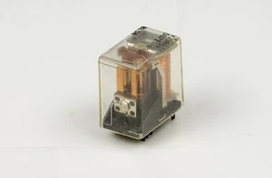 Siemens V23154-D0721-F104 BCSN Cradle Relay 8 Pin 24VDC - Bild 1 von 4
