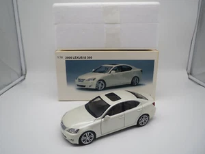 AutoArt 78814 Lexus IS 350 "2006" LHD (bianco cristallo) 1:18 IMBALLO ORIGINALE! - Foto 1 di 24