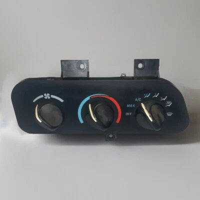 1993 - 1996 Chevrolet Camaro OEM A/C Heater Climate Control Unit P/N 16181023 - Image 1 of 4