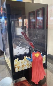 Superman Theater Heat Vision Popcorn Eimer Regal Kino Neu in Verpackung  - Bild 1 von 6