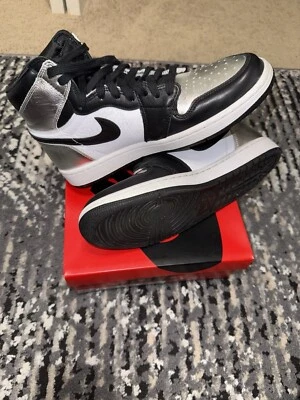 Wmns Air Jordan 1 Retro High OG Silver Toe - Size 10W/8.5M - CD0461 001 Preowned - Image 1 of 4