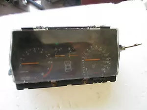 84 85 Honda Accord Speedo Cluster SpeedoMeter (4DOOR AUTO CARBULATOR) - Picture 1 of 5