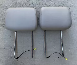 06-10 Mercedes W251 R350 R500 Front Seat Headrest Head Rest Set Gray OEM - Picture 1 of 5