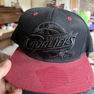 Cleveland Cavaliers Hat Mitchell And Ness - Picture 1 of 5