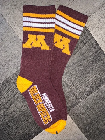 MINNESOTA GOLDEN GOPHERS NCAA COLLEGE 4 STRIPE CREW LENGTH SOCKS YOUTH KIDS Cover