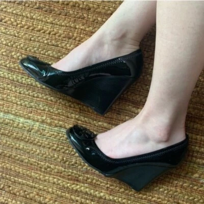 Tory Burch Sophie Black Patent Leather Wedges Heels Size 8 - Image 1 of 4