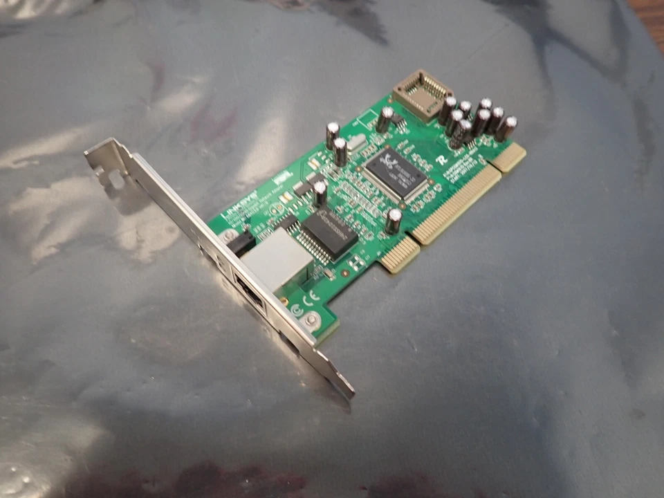 Linksys EG1032 ver3 Gigabit RTL8169s Gigabit Ethernet PCI Adapter - Image 1 of 1