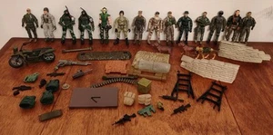 MIXED LOT OF 13 MILITARY ACTION FIGURES/PARTS/WEAPONS/LANARD/GI JOE/LOOK AT PICS - Picture 1 of 14