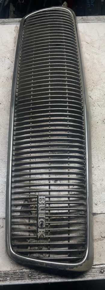 Rejilla BUICK CENTURY 91 92 93 94 95 96 Foto 1 de 4