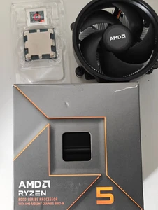 AMD Ryzen 5 8500G Socket AM5 Processor with Wraith Spire Active Fan Air Cooler - Afbeelding 1 van 3