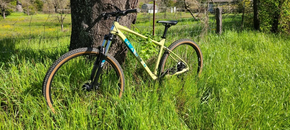 Maron Bobcat Trail 4 Foto 1 de 4