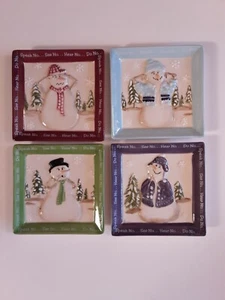 MWW Market Navidad Muñecos de Nieve No Ver Mal... Mini Platos Juego De 4 Sin Caja - Imagen 1 de 7