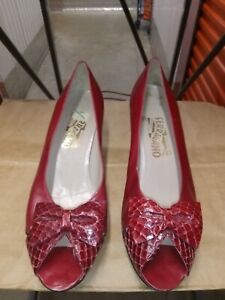 Vintage Ferragamo & Saks fifth avenue red women shoe size 9