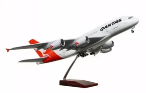 1:160 Qantas Airbus A380 Plane Diecast Model Airplane with LED NEW - Picture 1 of 12