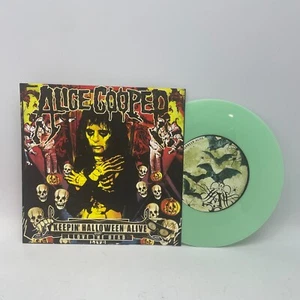Alice Cooper Keepin' Halloween Alive Vinyl 7" Single 45RPM US 2010 GITD NM/NM - Picture 1 of 2
