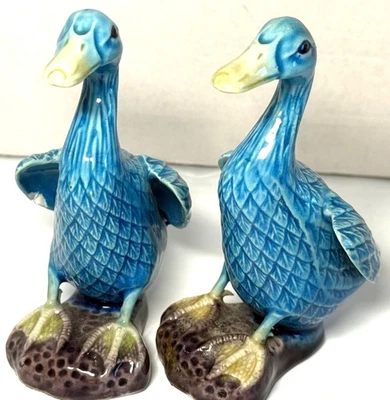 RARO 2 Estatuillas de Gansos Patos Porcelana Esmaltada Azul Turquesa Chino De Colección Foto 1 de 4