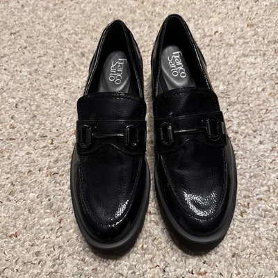 Zapatos de tacón grueso Franco Sarto para mujer talla 8 negros brillantes de cuero sintético con hebilla Foto 1 de 4